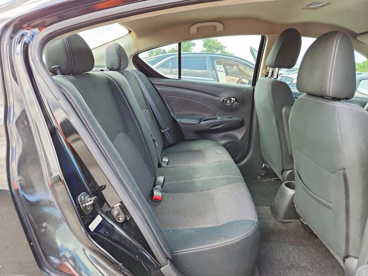 2017 NISSAN VERSA