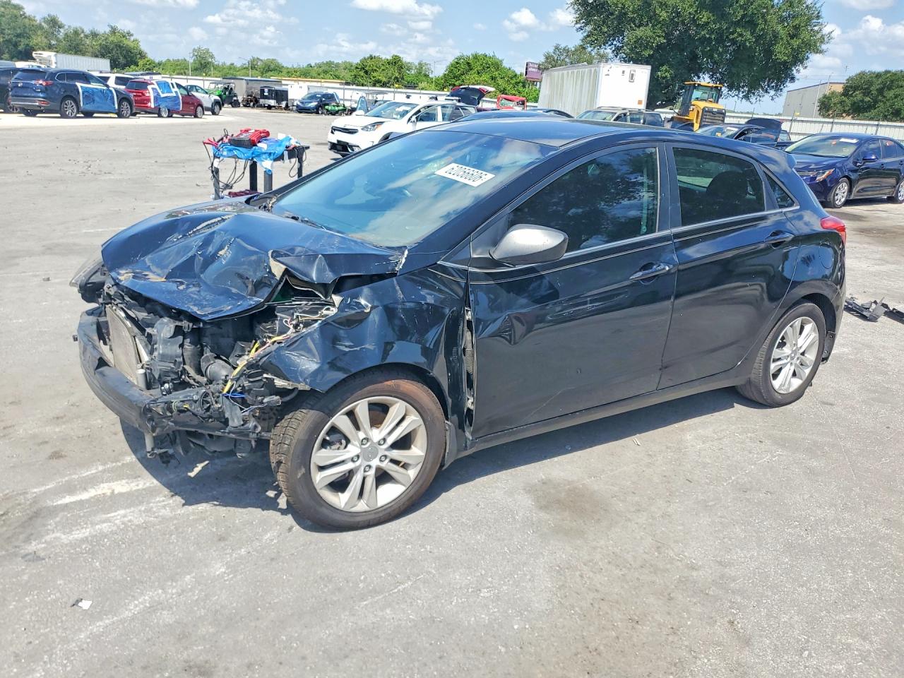 2013 HYUNDAI ELANTRA