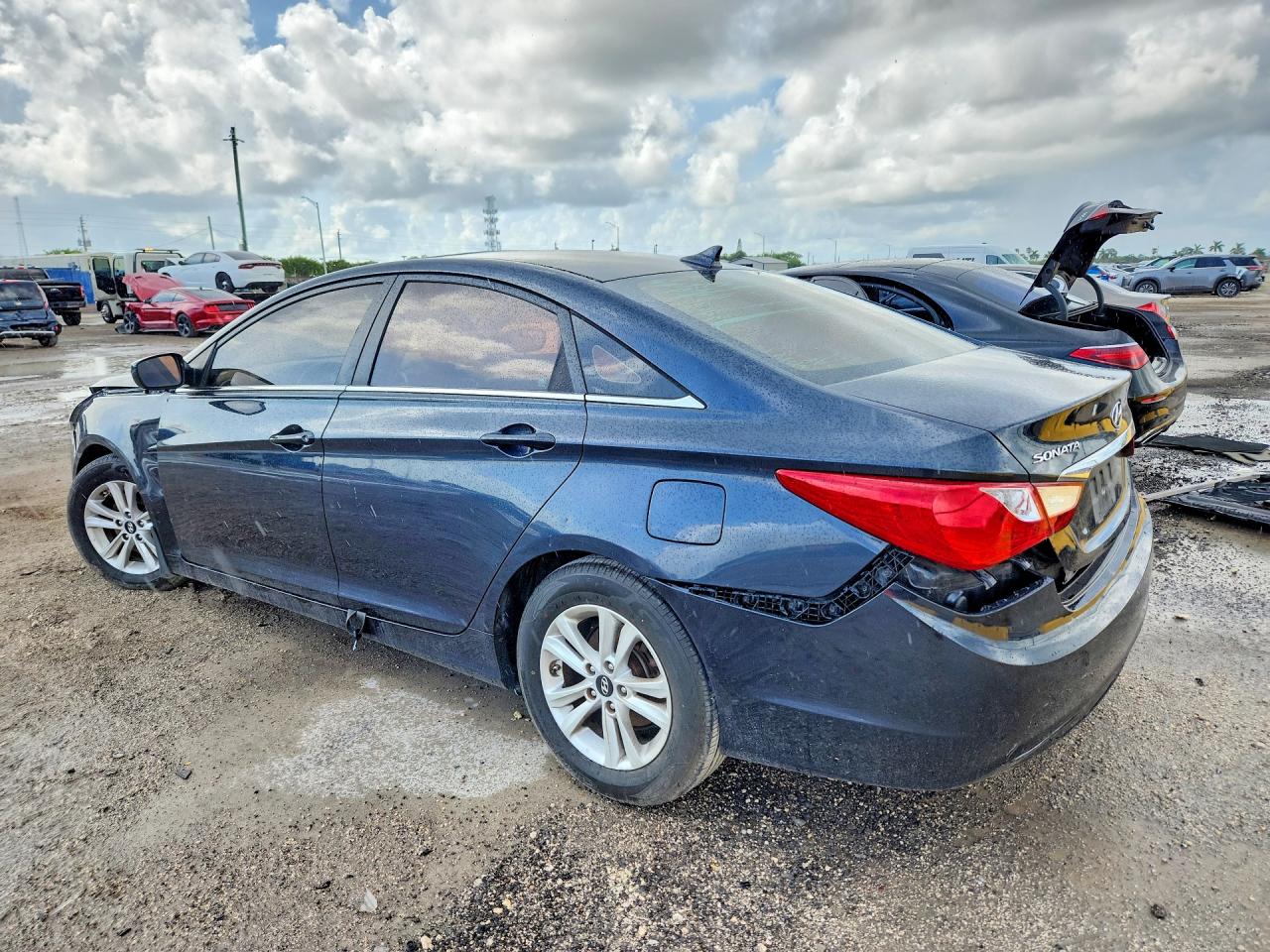 2011 HYUNDAI SONATA