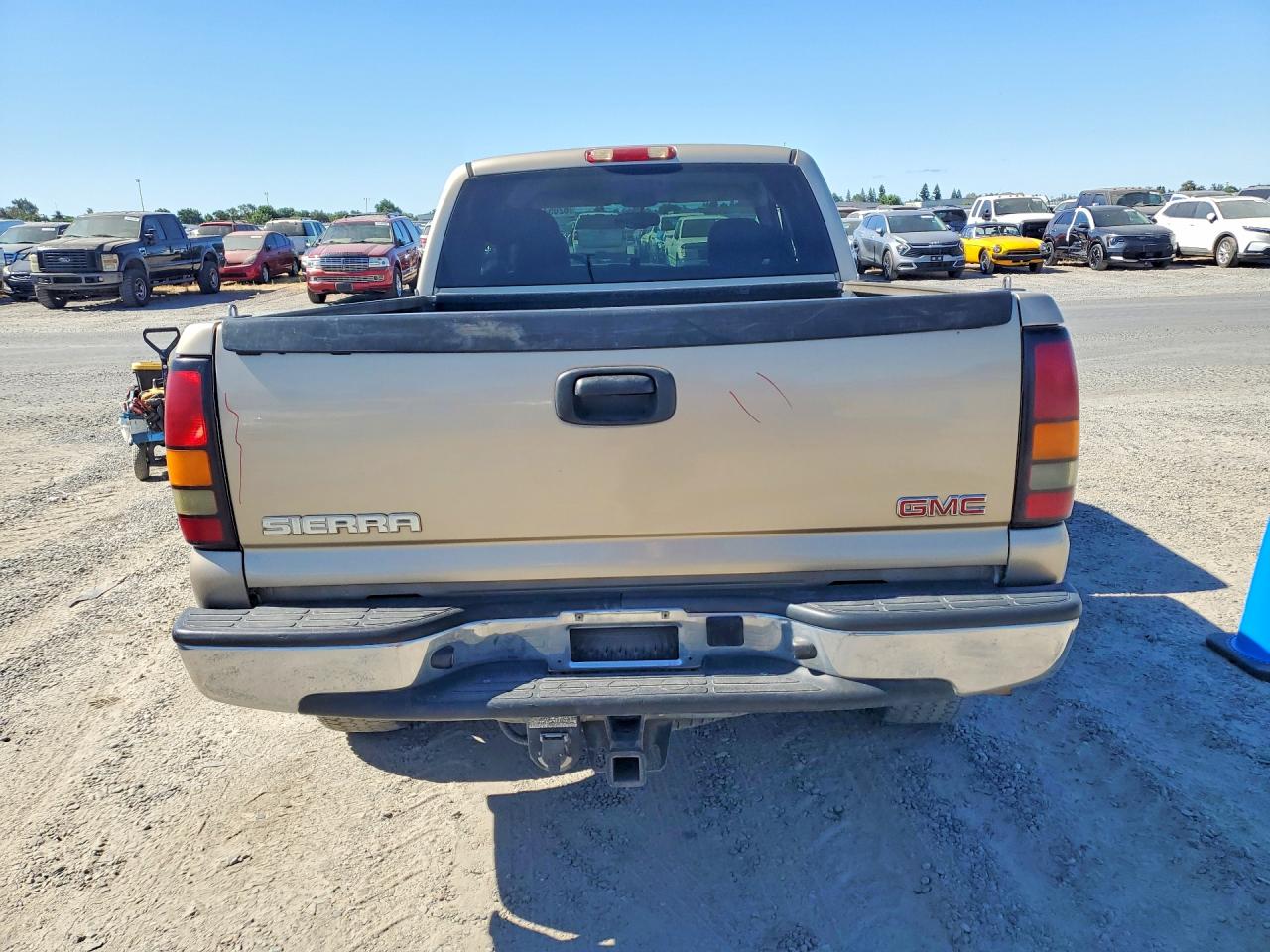 2004 GMC SIERRA