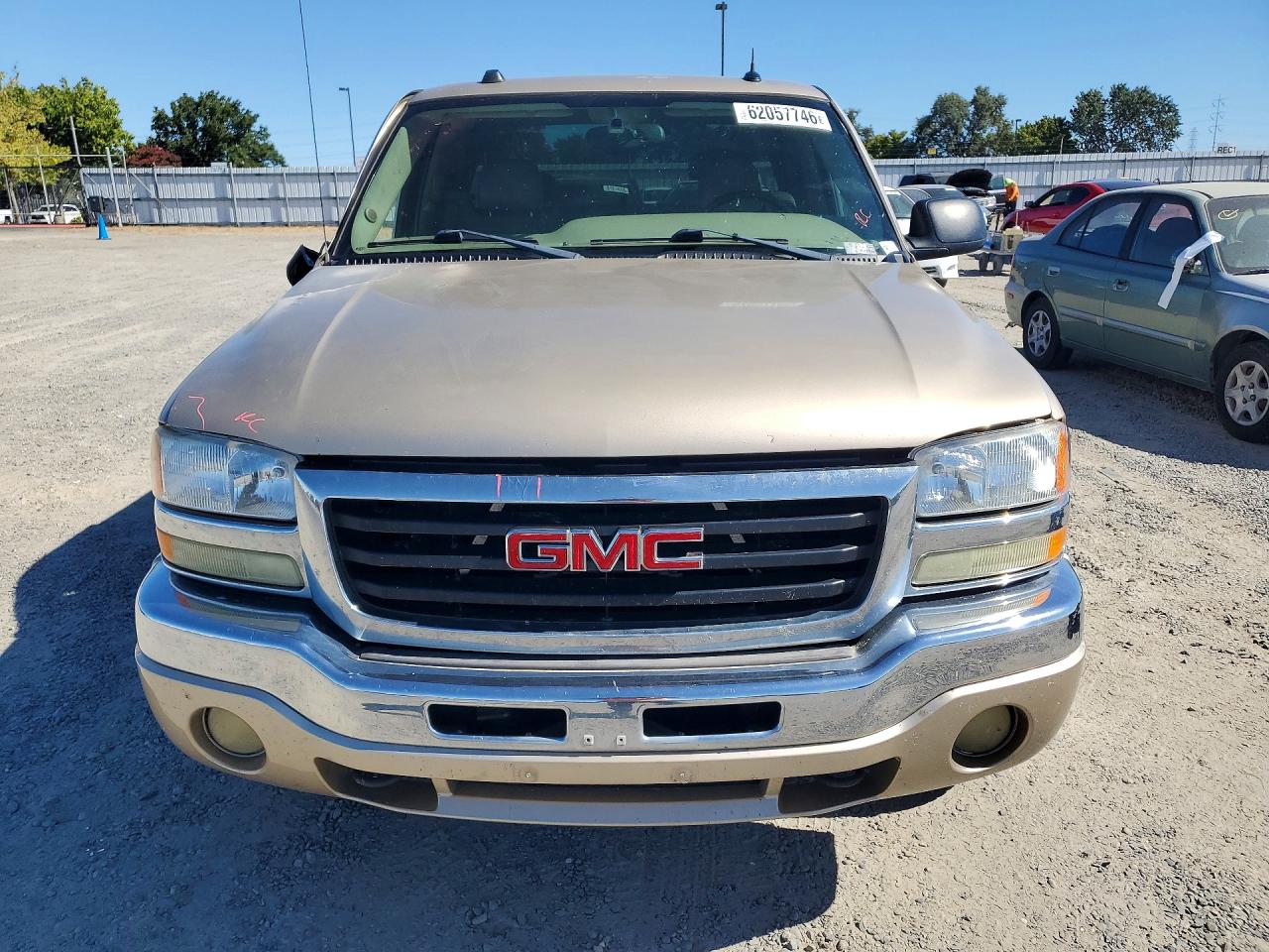 2004 GMC SIERRA
