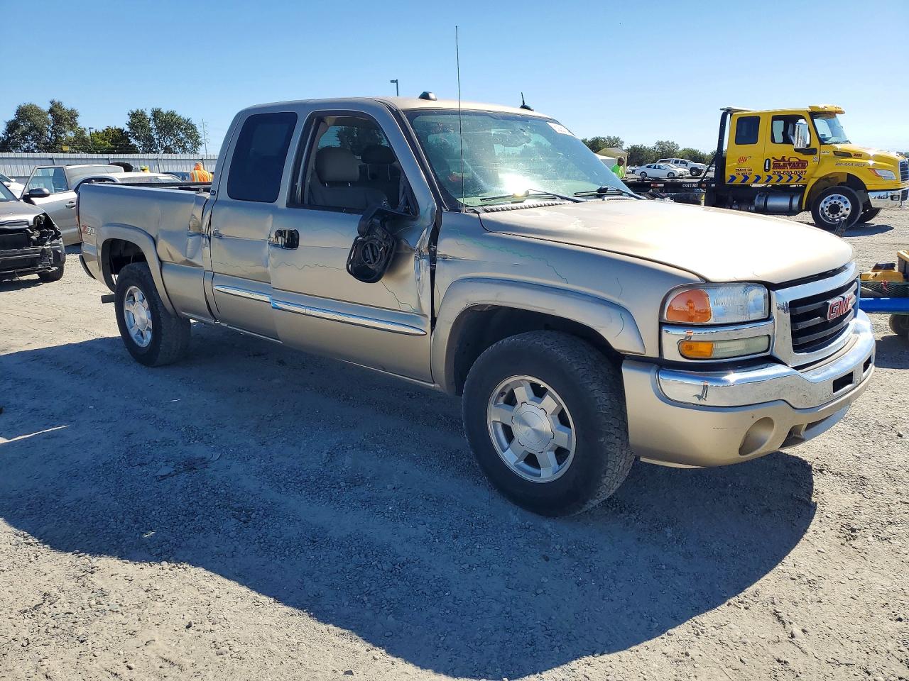 2004 GMC SIERRA