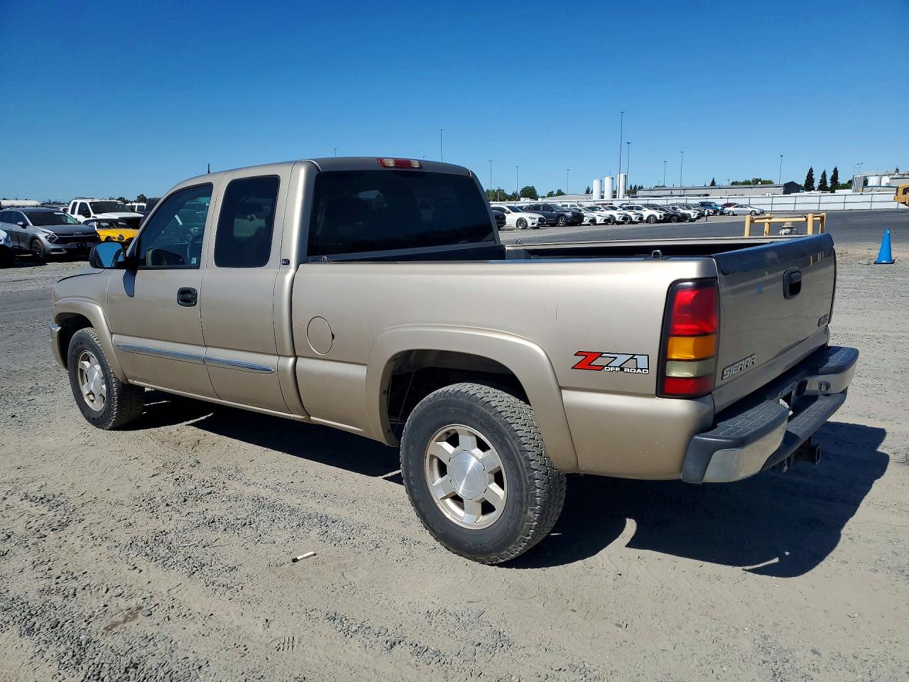 2004 GMC SIERRA