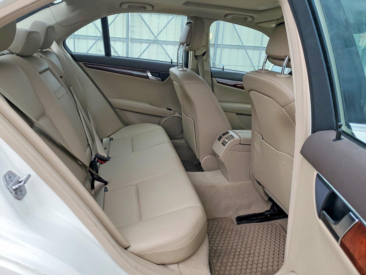 2011 MERCEDES-BENZ C-CLASS