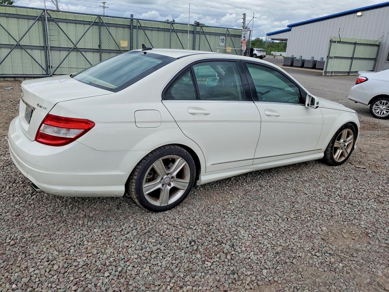 2011 MERCEDES-BENZ C-CLASS