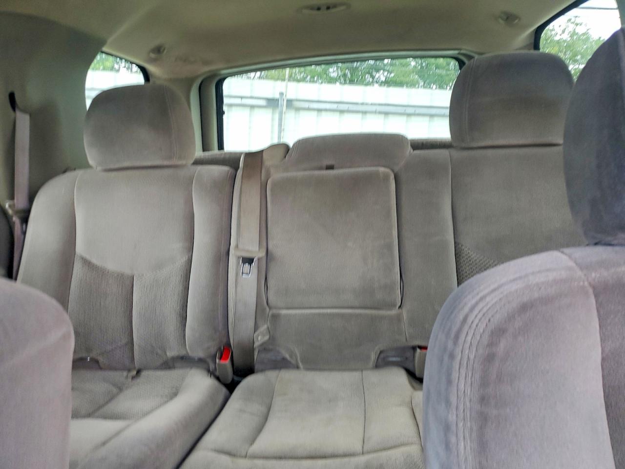 2004 CHEVROLET TAHOE