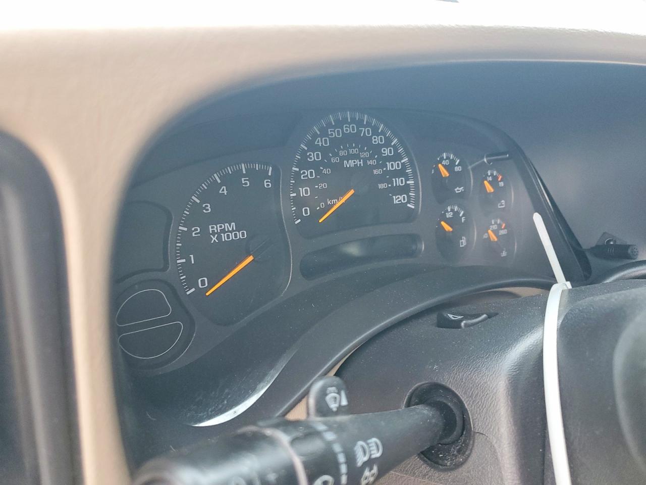 2004 CHEVROLET TAHOE