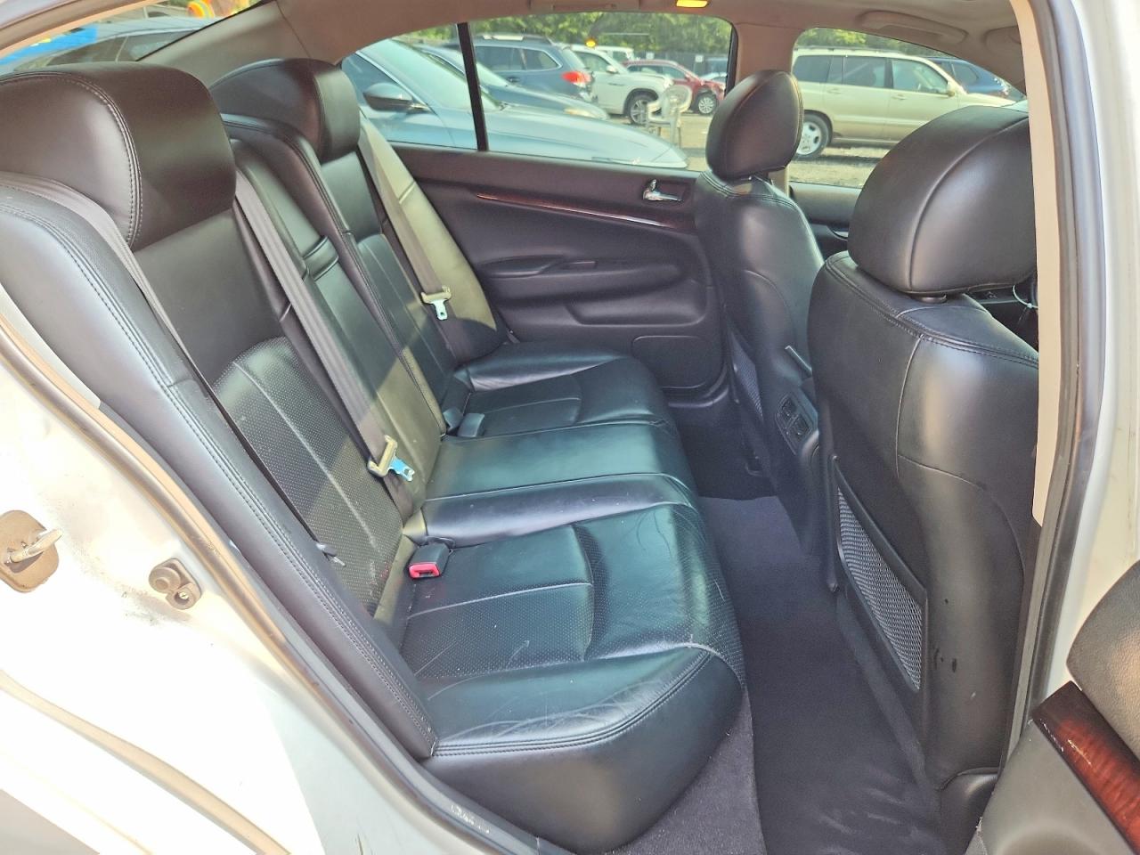 2012 INFINITI G37