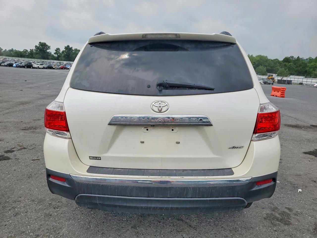 2013 TOYOTA HIGHLANDER