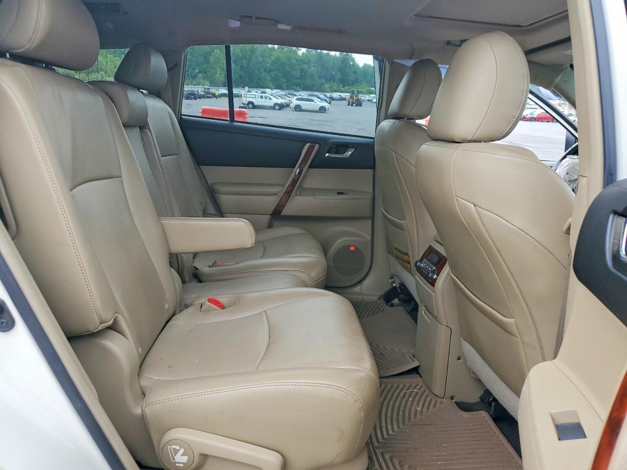 2013 TOYOTA HIGHLANDER