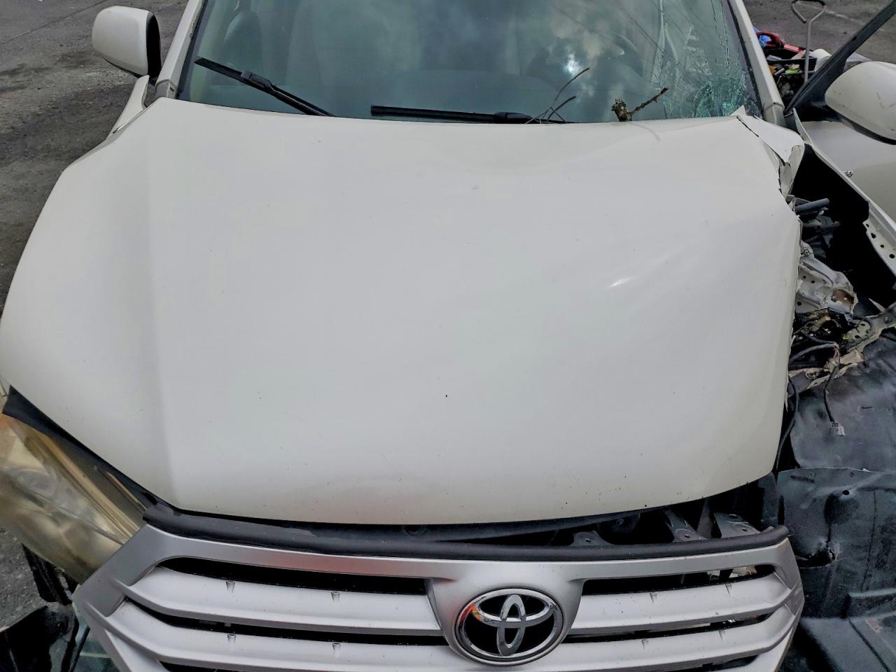 2013 TOYOTA HIGHLANDER