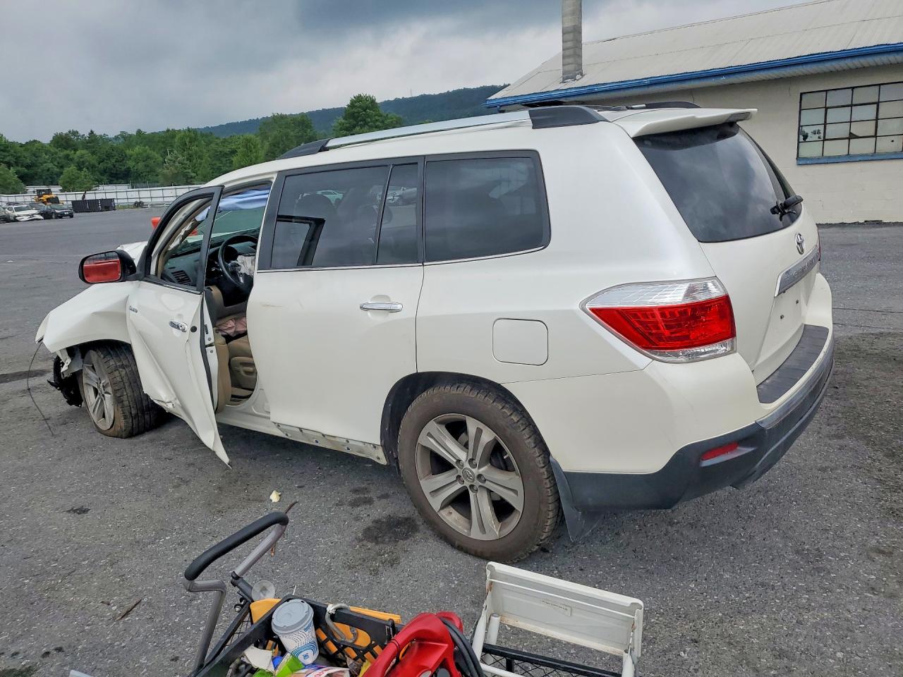 2013 TOYOTA HIGHLANDER