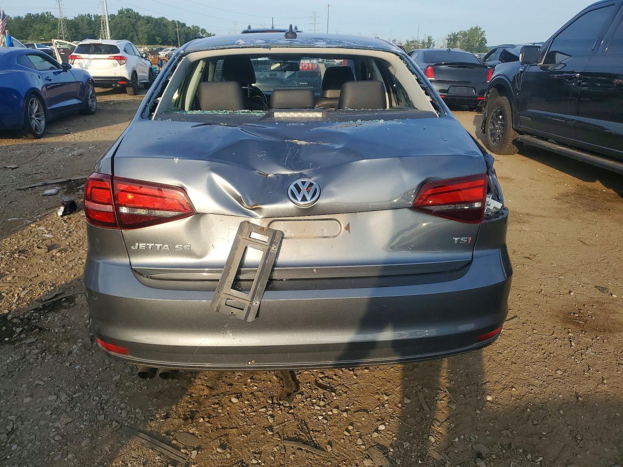 2016 VOLKSWAGEN JETTA
