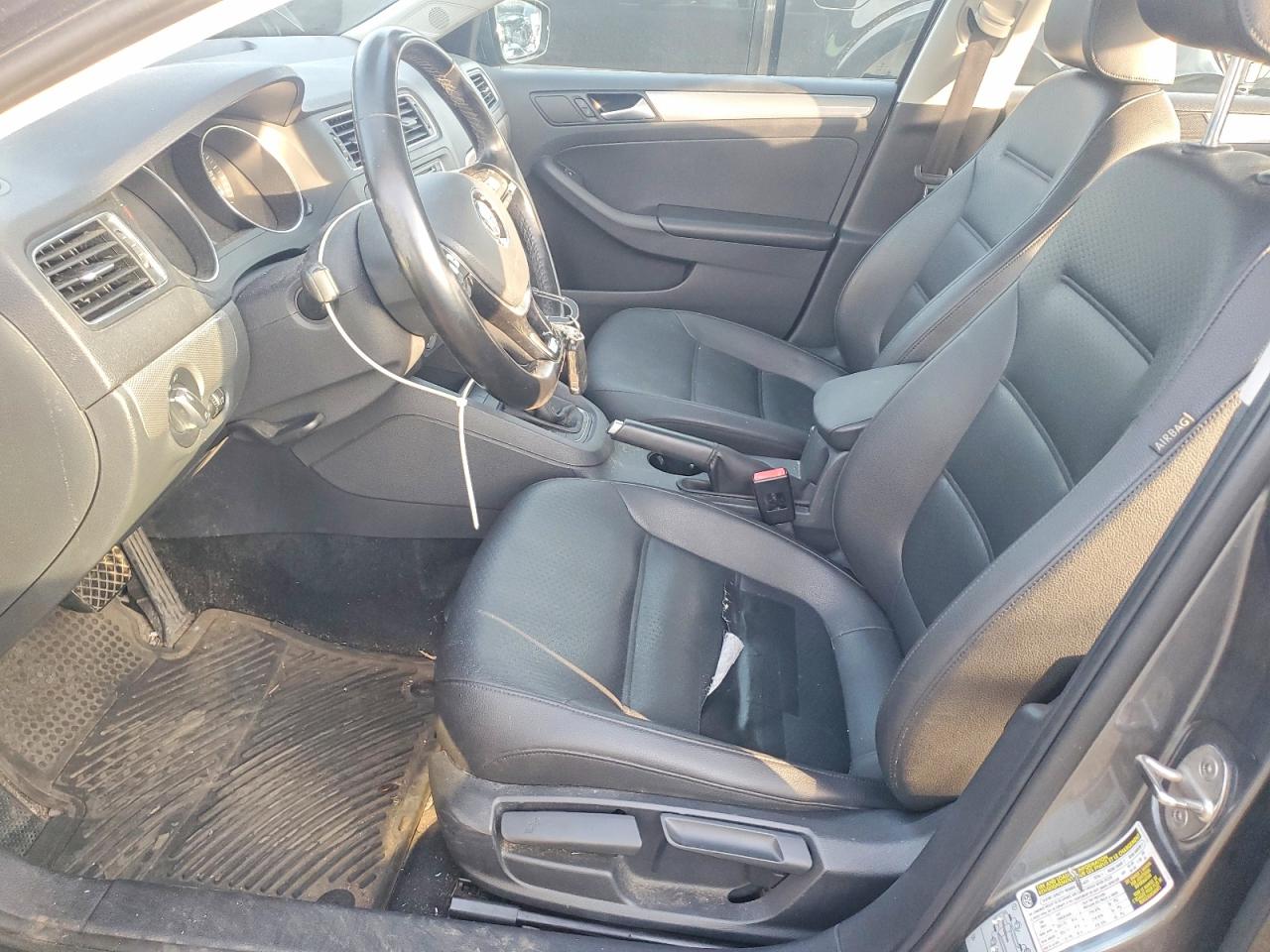 2016 VOLKSWAGEN JETTA