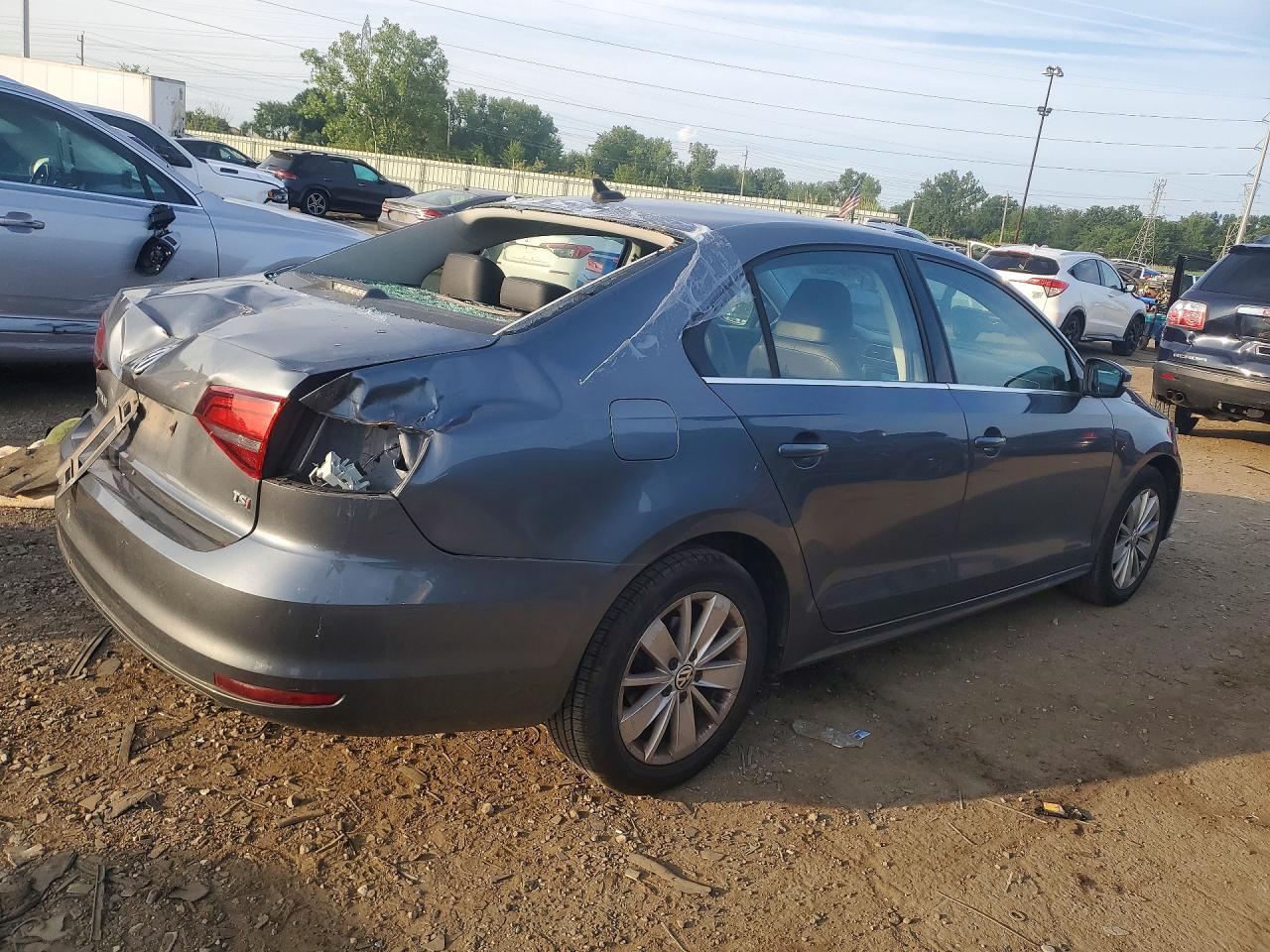 2016 VOLKSWAGEN JETTA