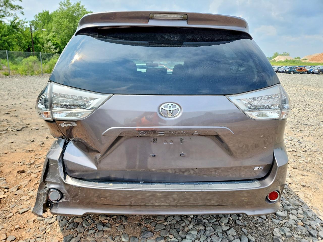 2013 TOYOTA SIENNA