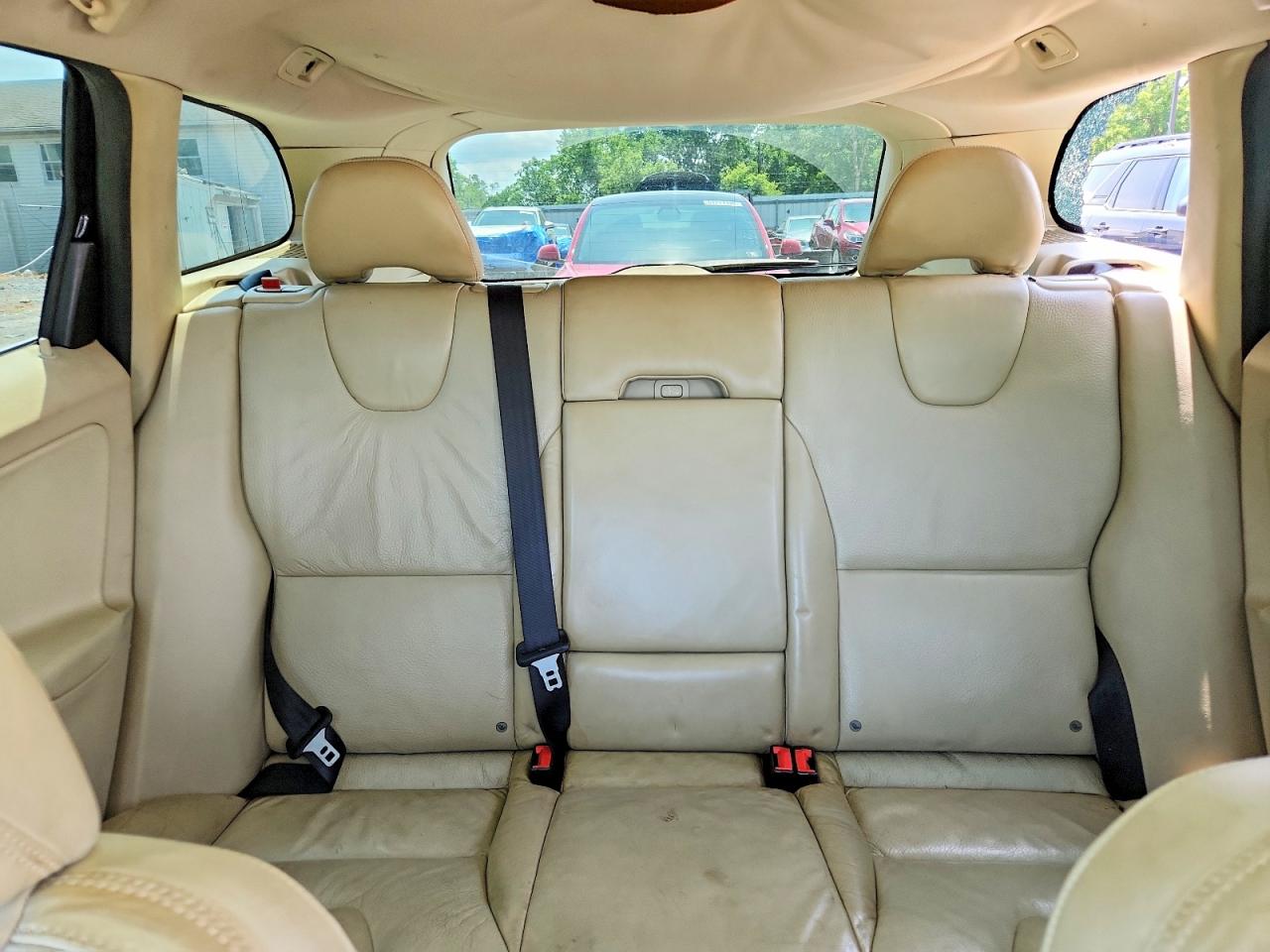 2010 VOLVO XC60