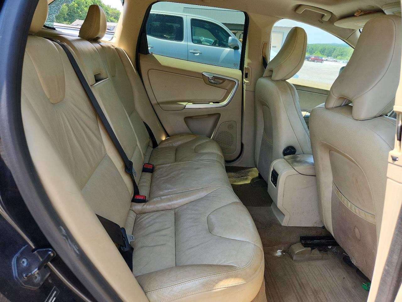 2010 VOLVO XC60