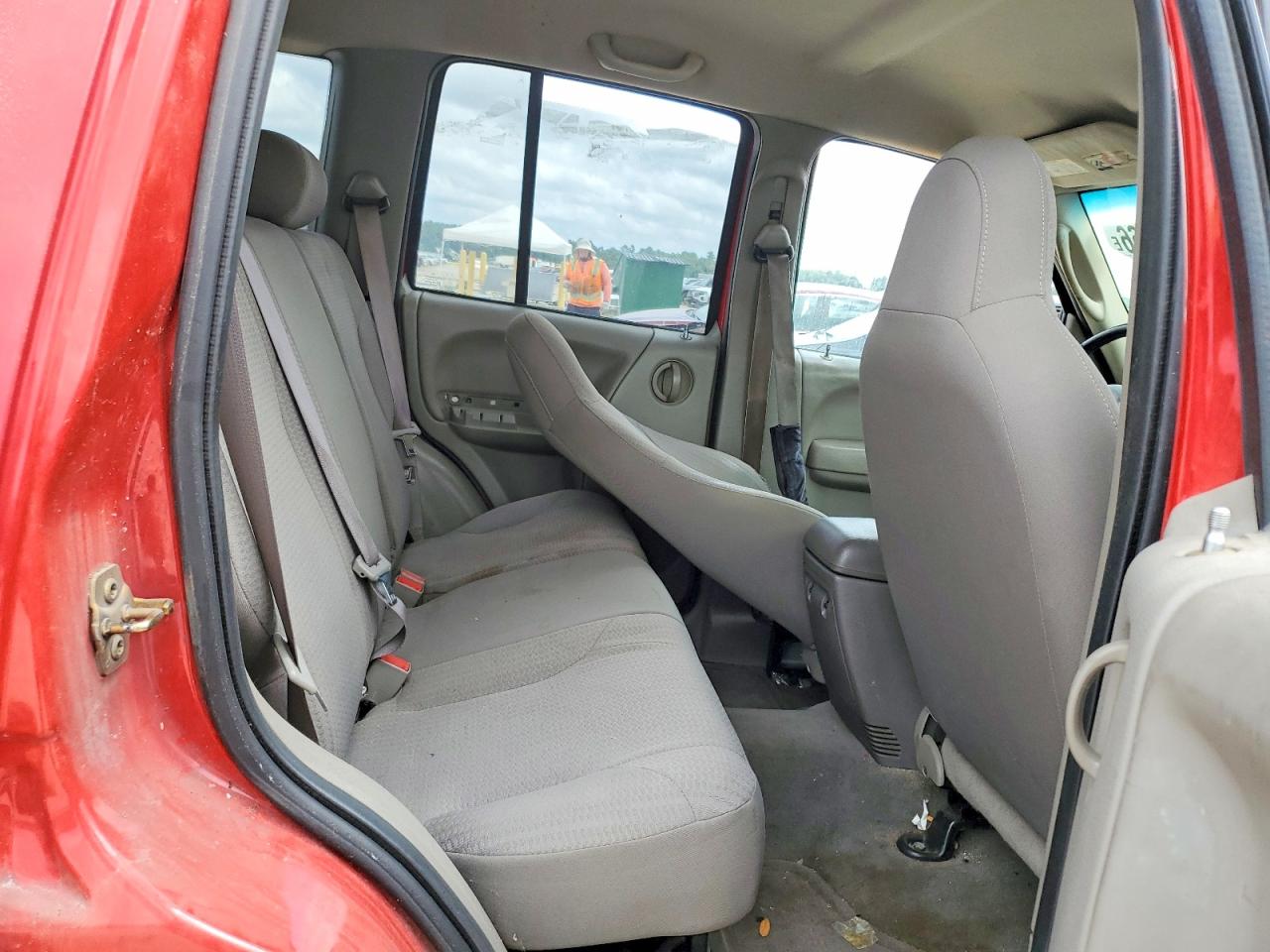 2004 JEEP LIBERTY