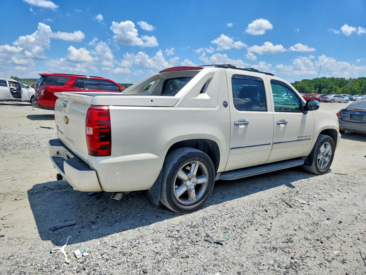 2013 CHEVROLET AVALANCHE