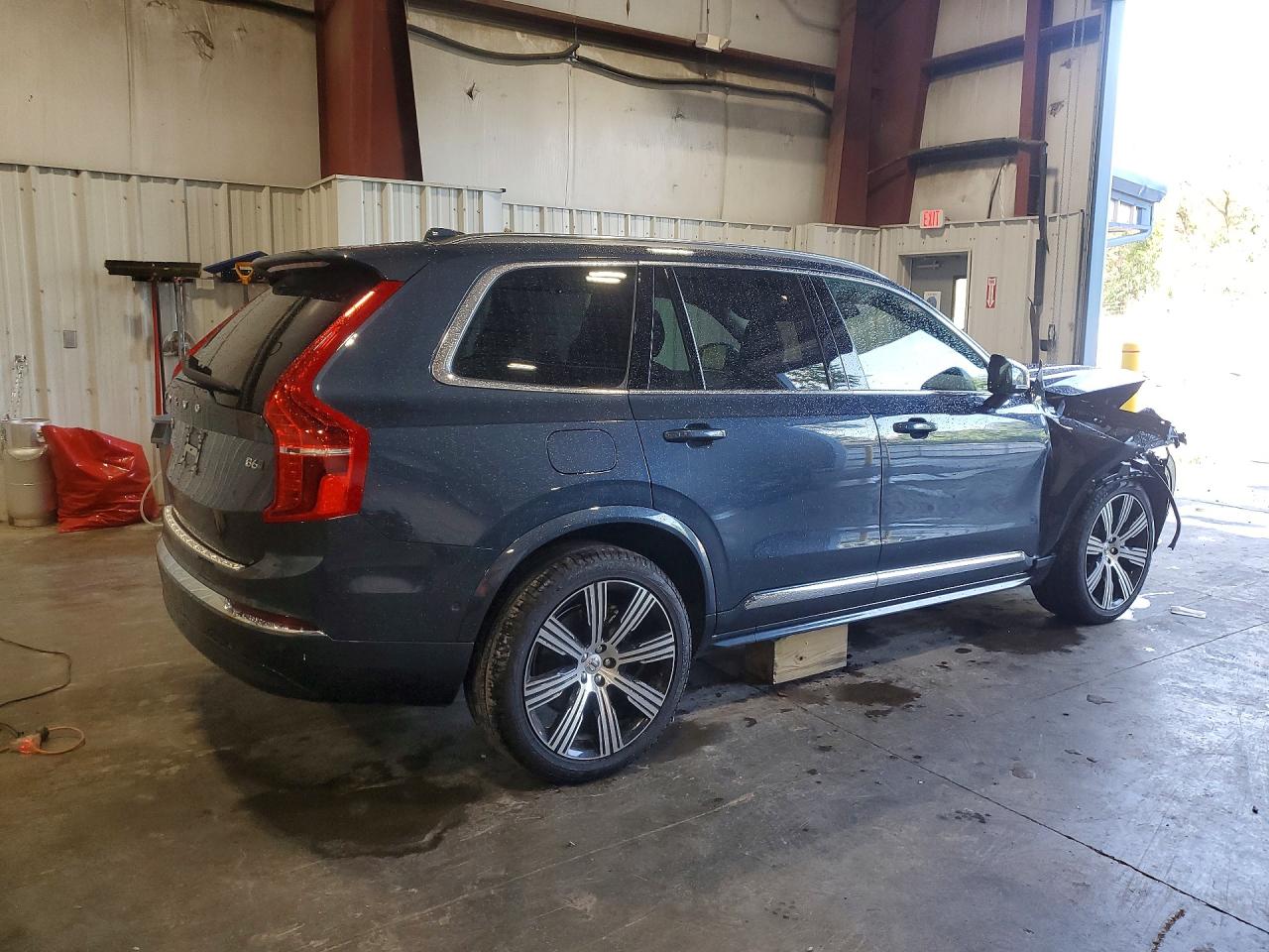 2025 VOLVO XC90