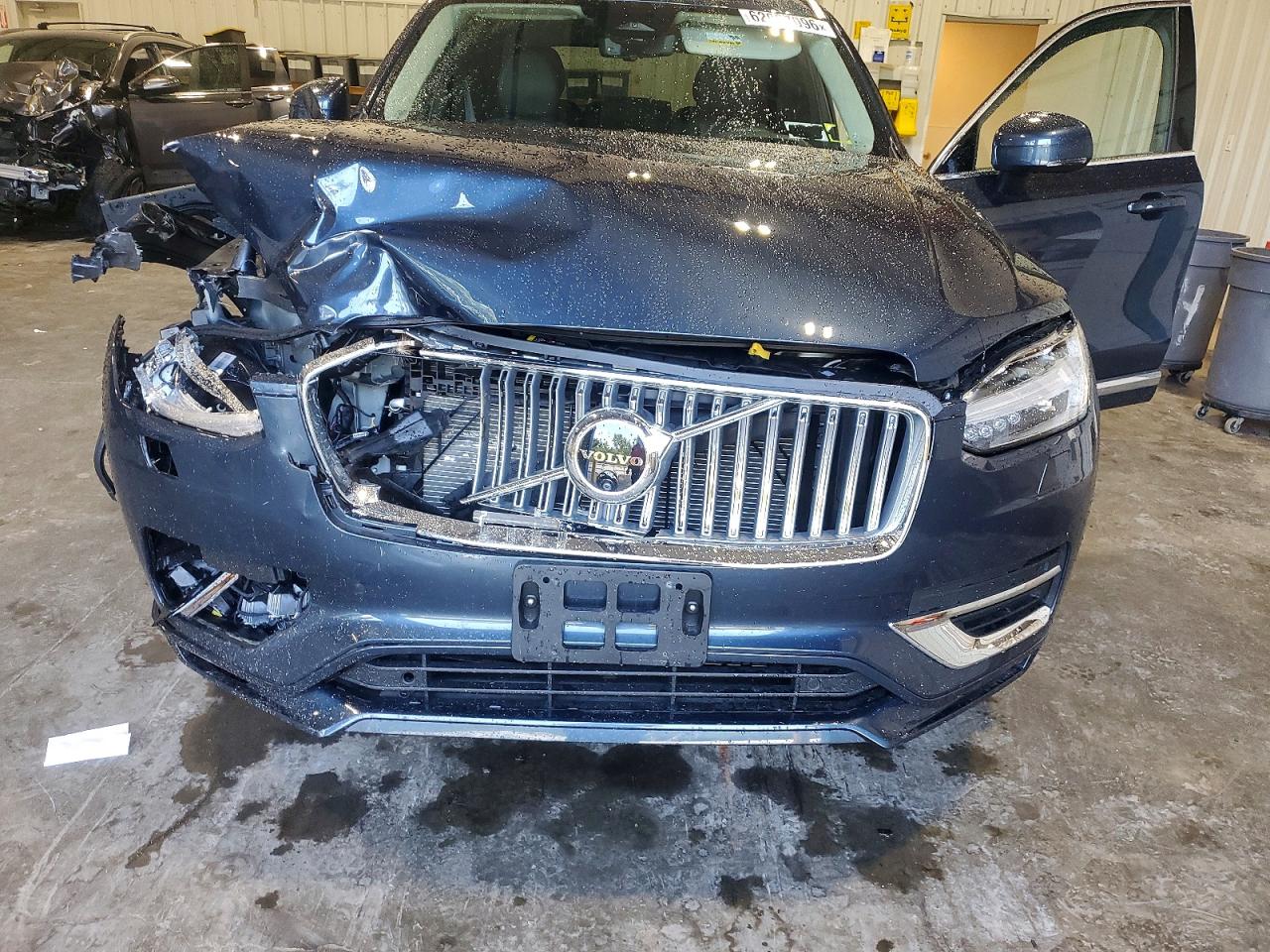 2025 VOLVO XC90