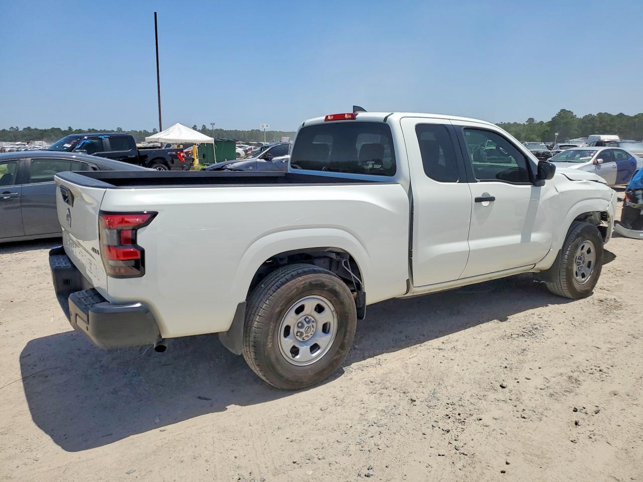 2024 NISSAN FRONTIER