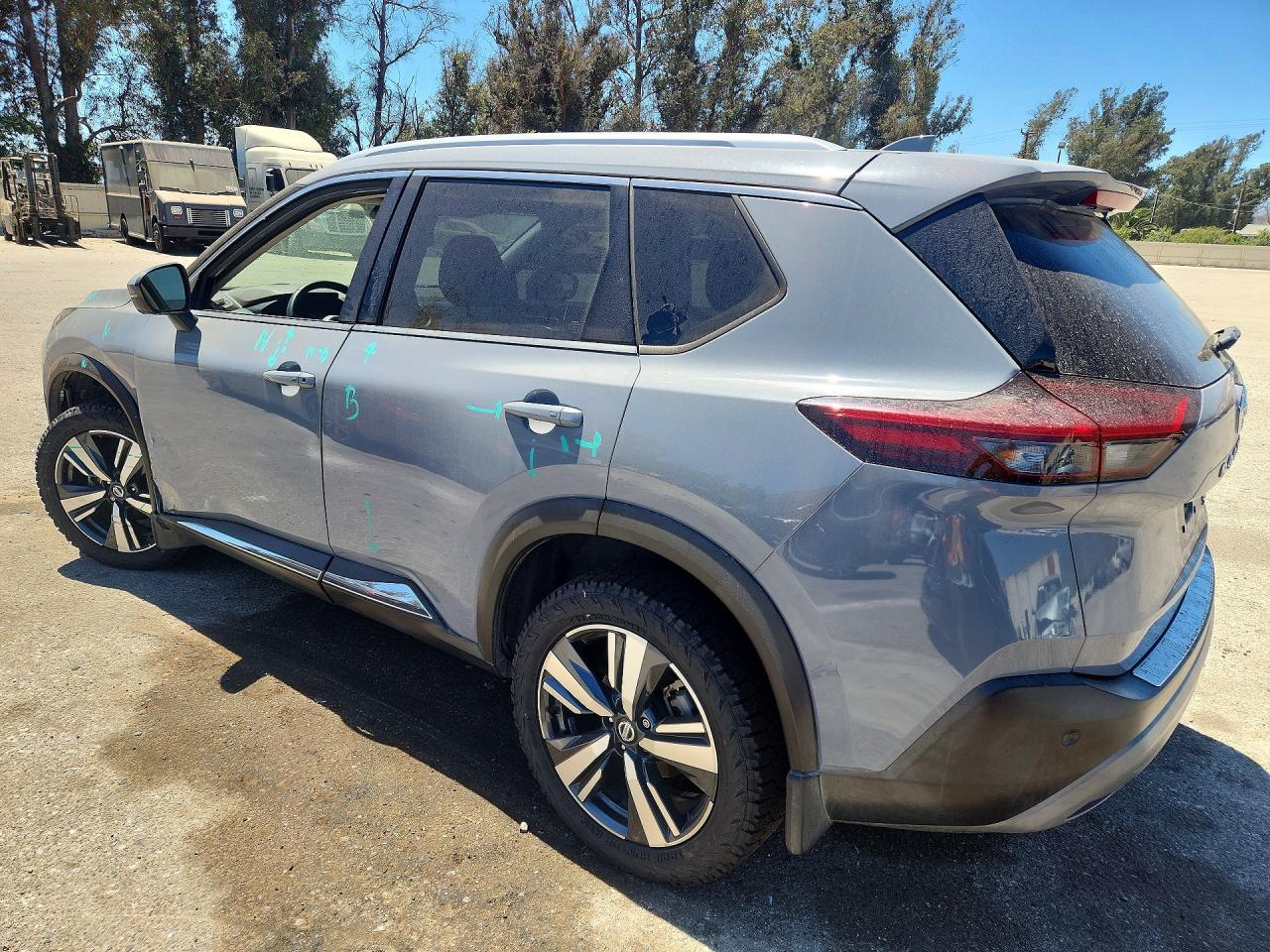 2021 NISSAN ROGUE