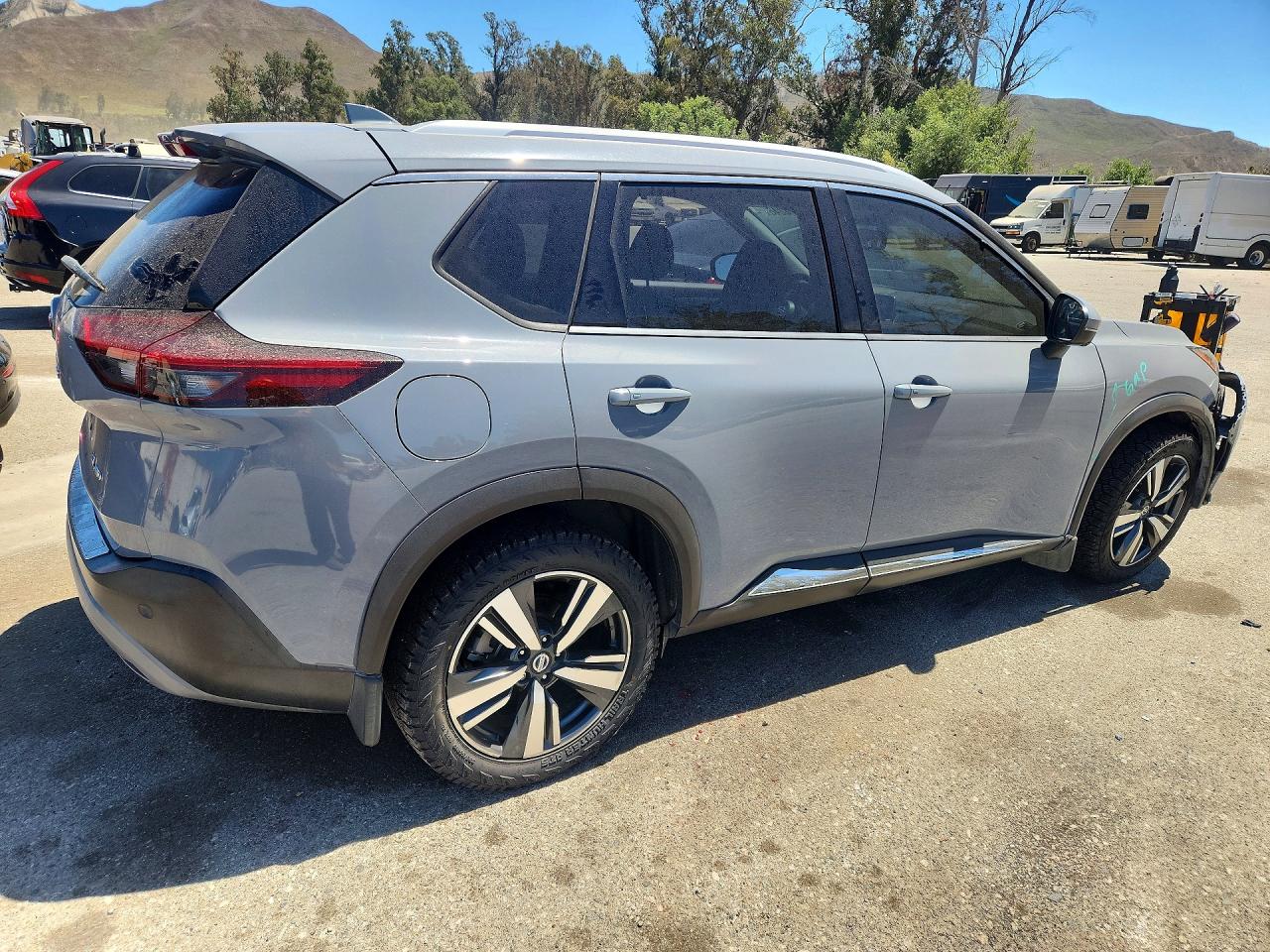 2021 NISSAN ROGUE