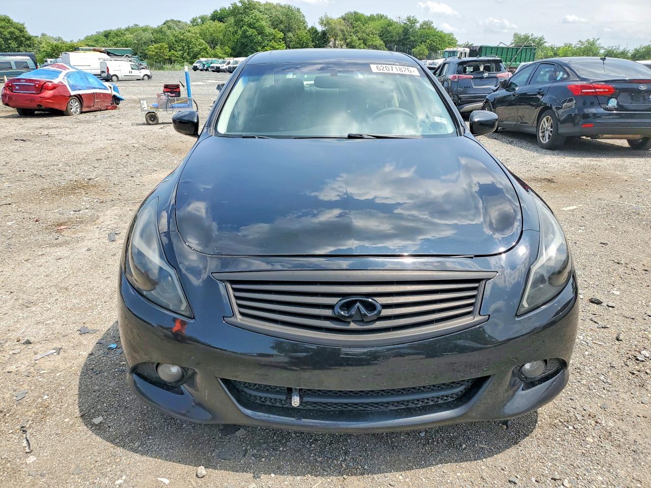 2013 INFINITI G37