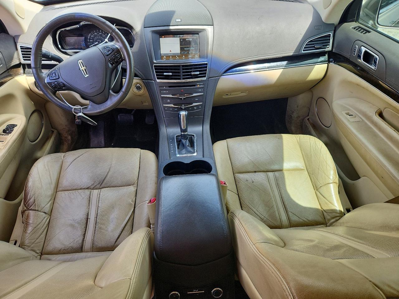 2016 LINCOLN MKT