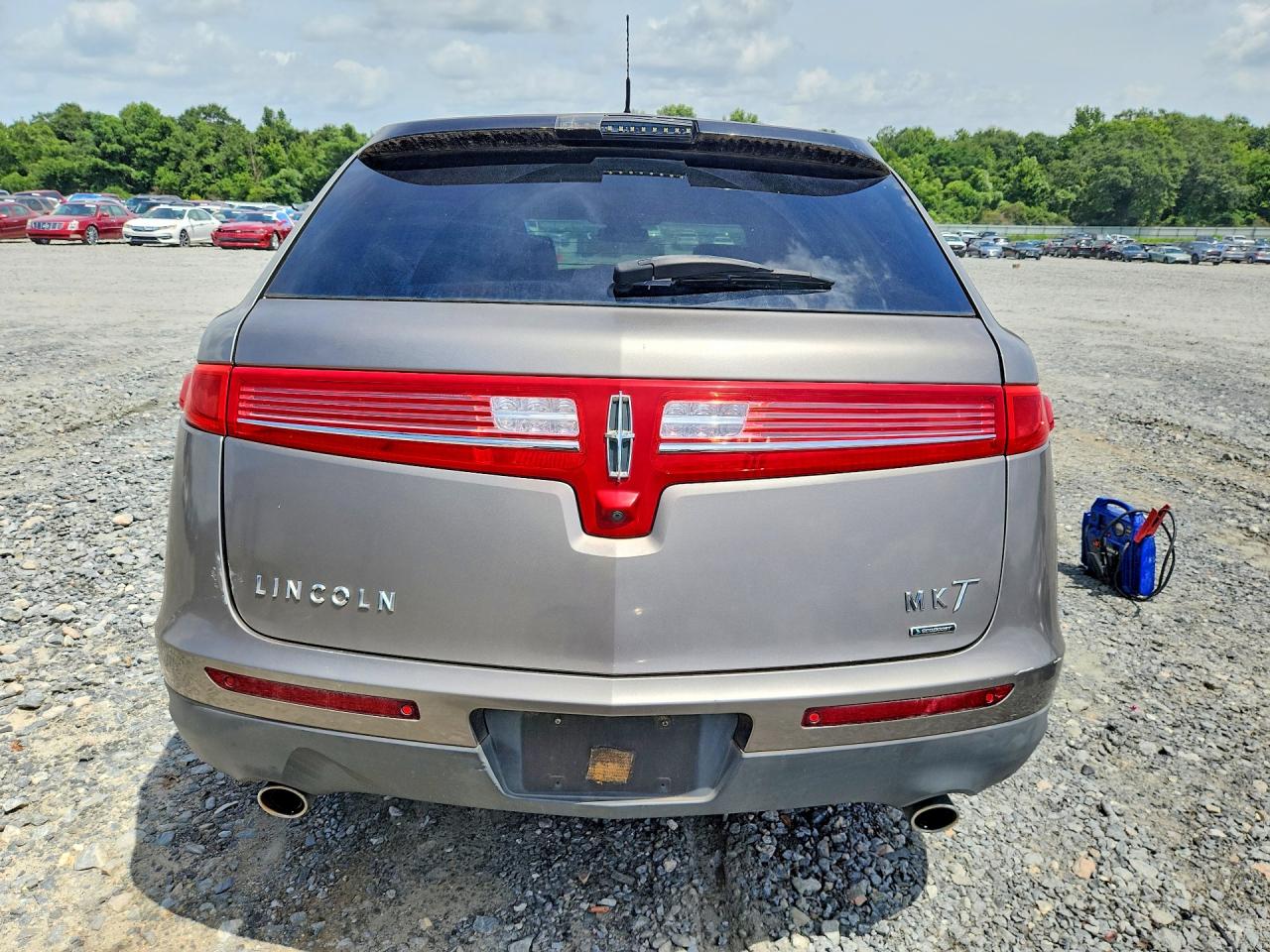 2016 LINCOLN MKT