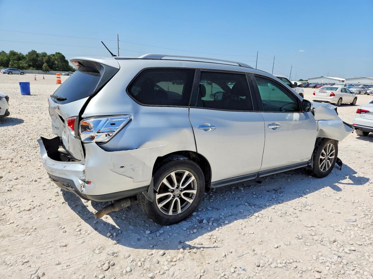 2016 NISSAN PATHFINDER