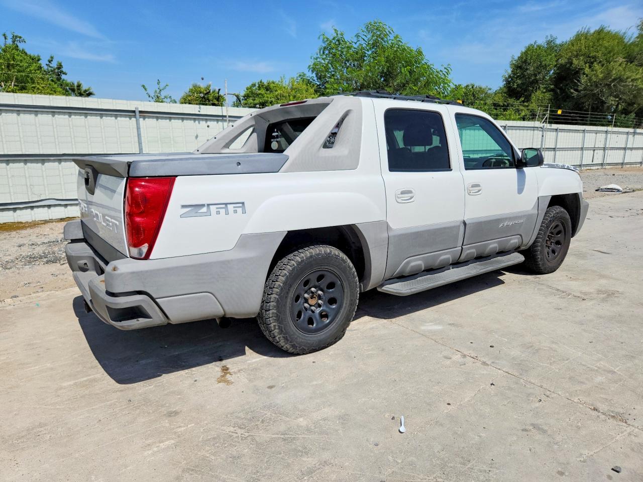 2002 CHEVROLET AVALANCHE