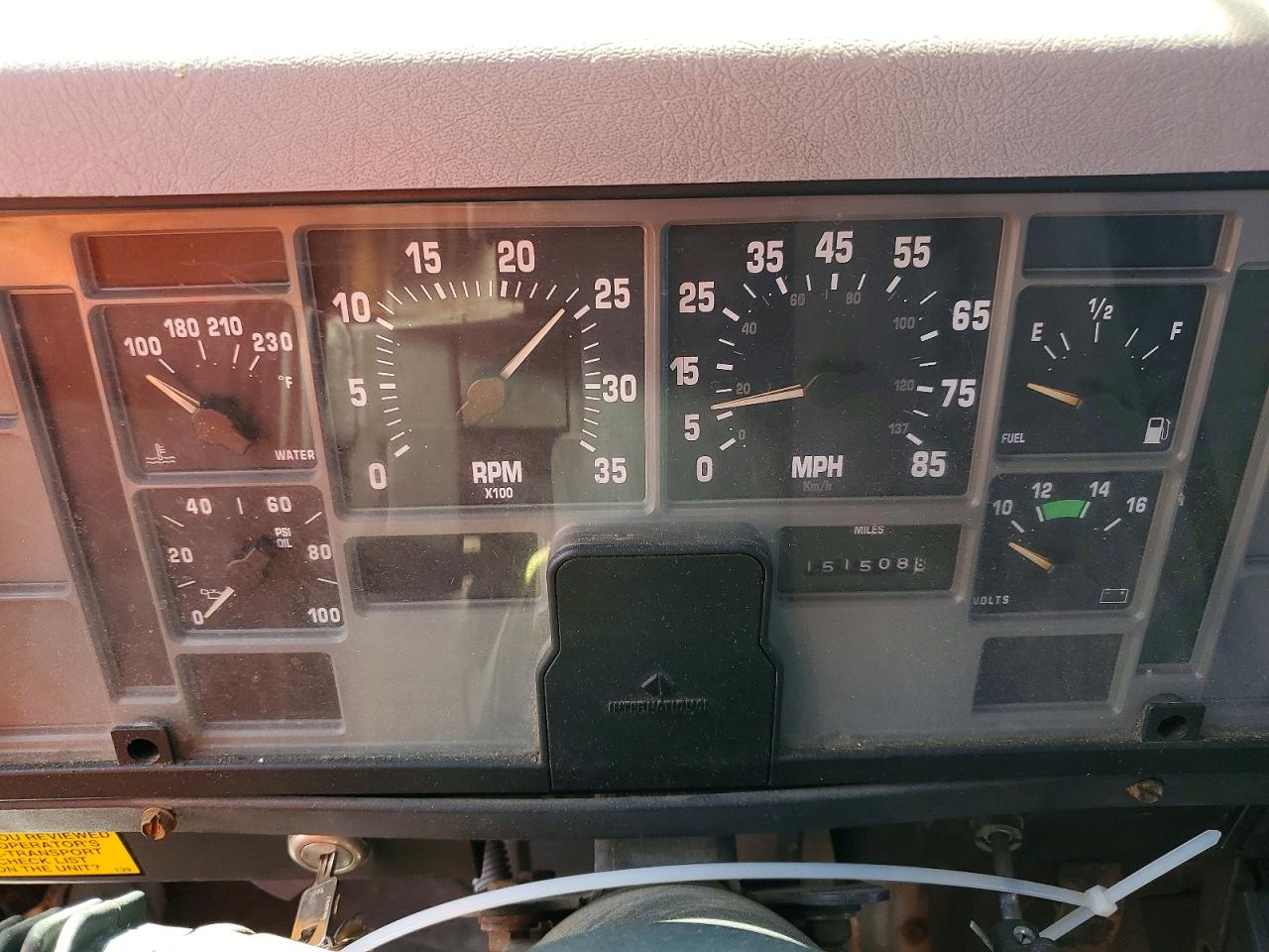 1996 INTERNATIONAL 4000 SERIE