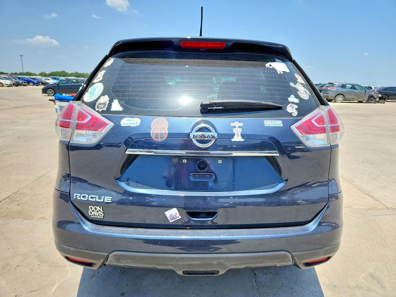 2015 NISSAN ROGUE