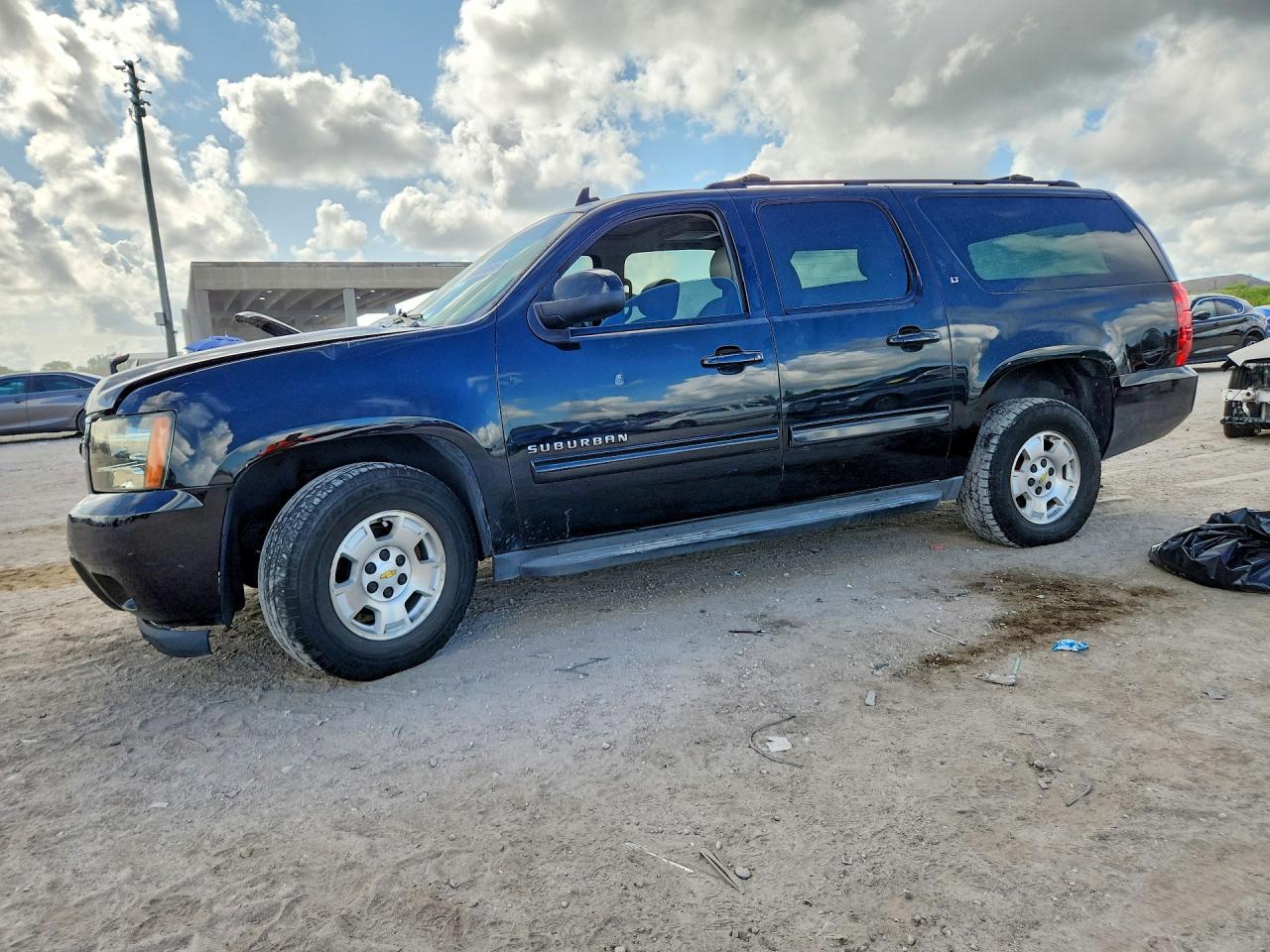 2013 CHEVROLET SUBURBAN