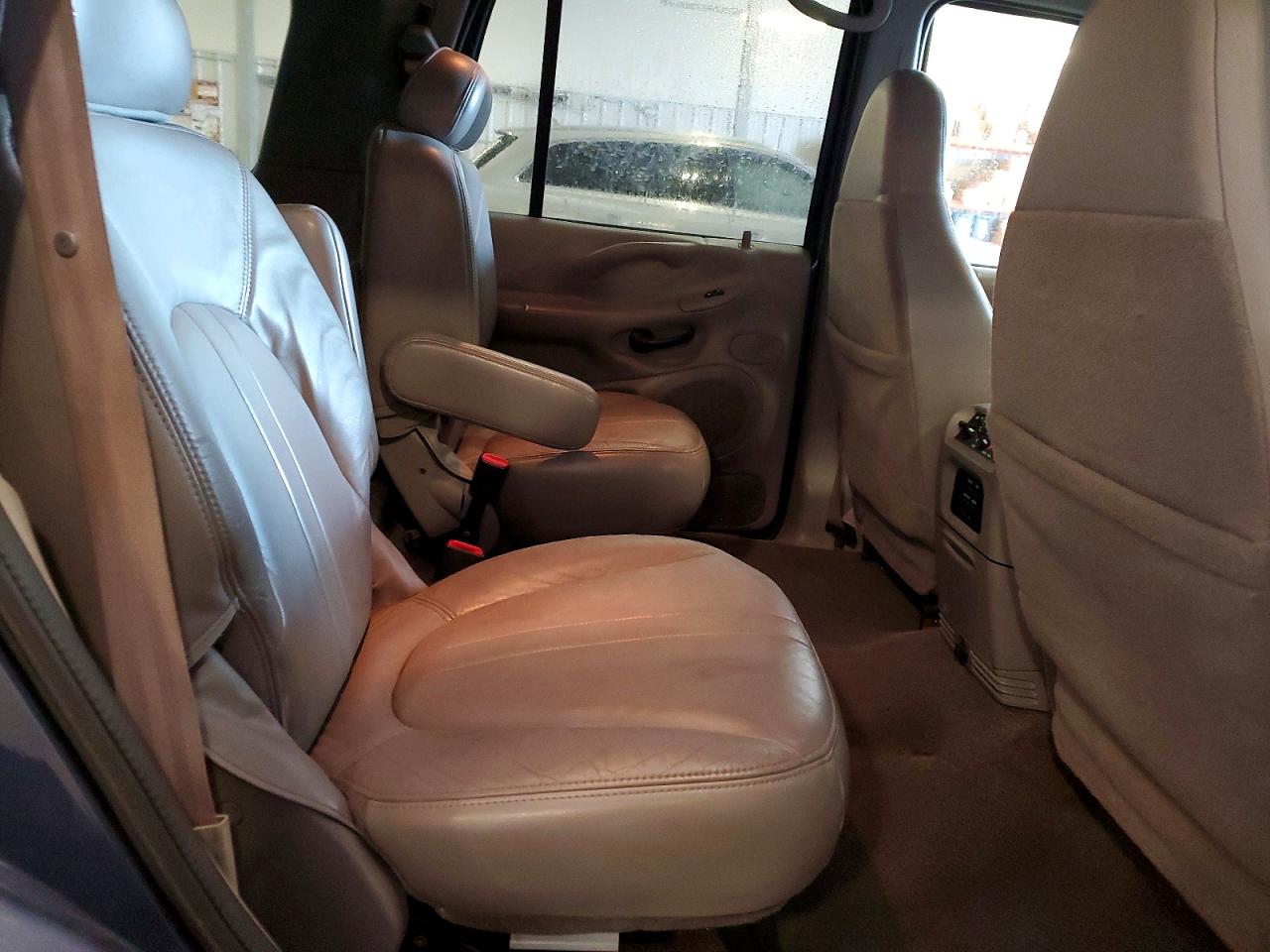 2002 FORD EXPEDITION