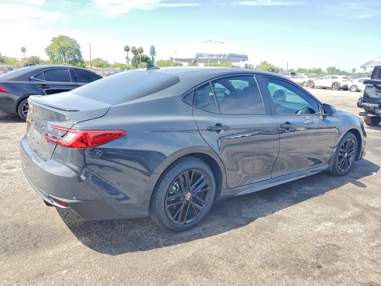 2025 TOYOTA CAMRY