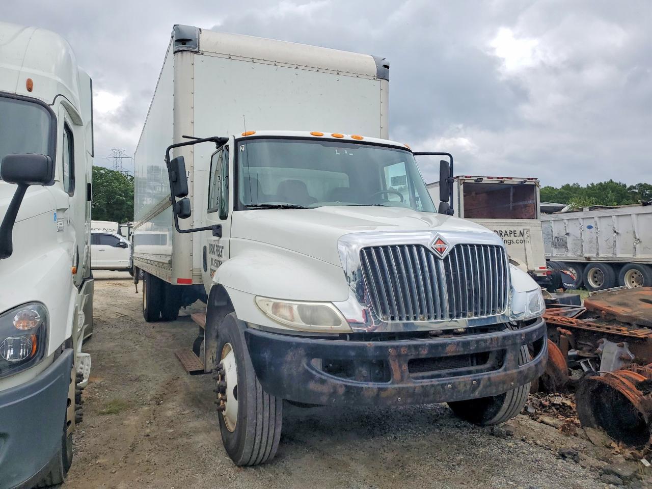 2017 INTERNATIONAL 4000 SERIE