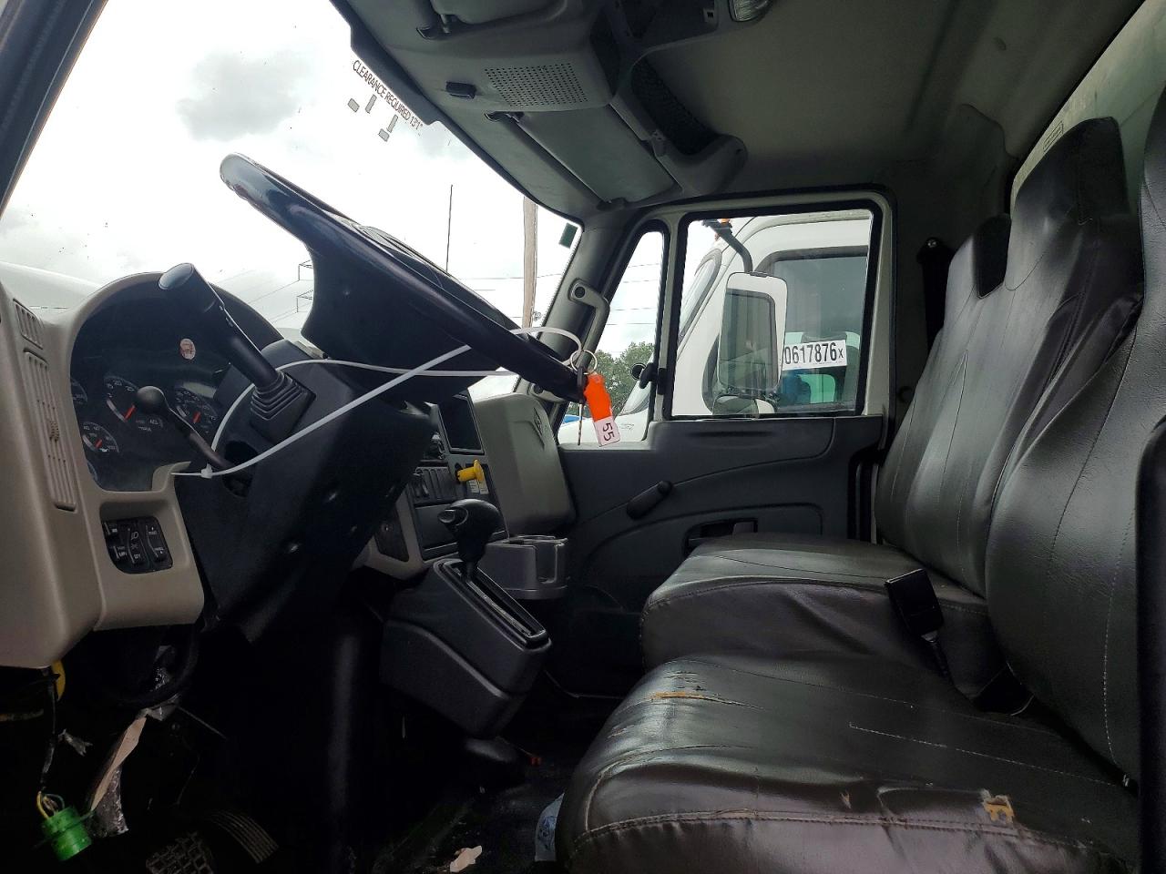 2017 INTERNATIONAL 4000 SERIE