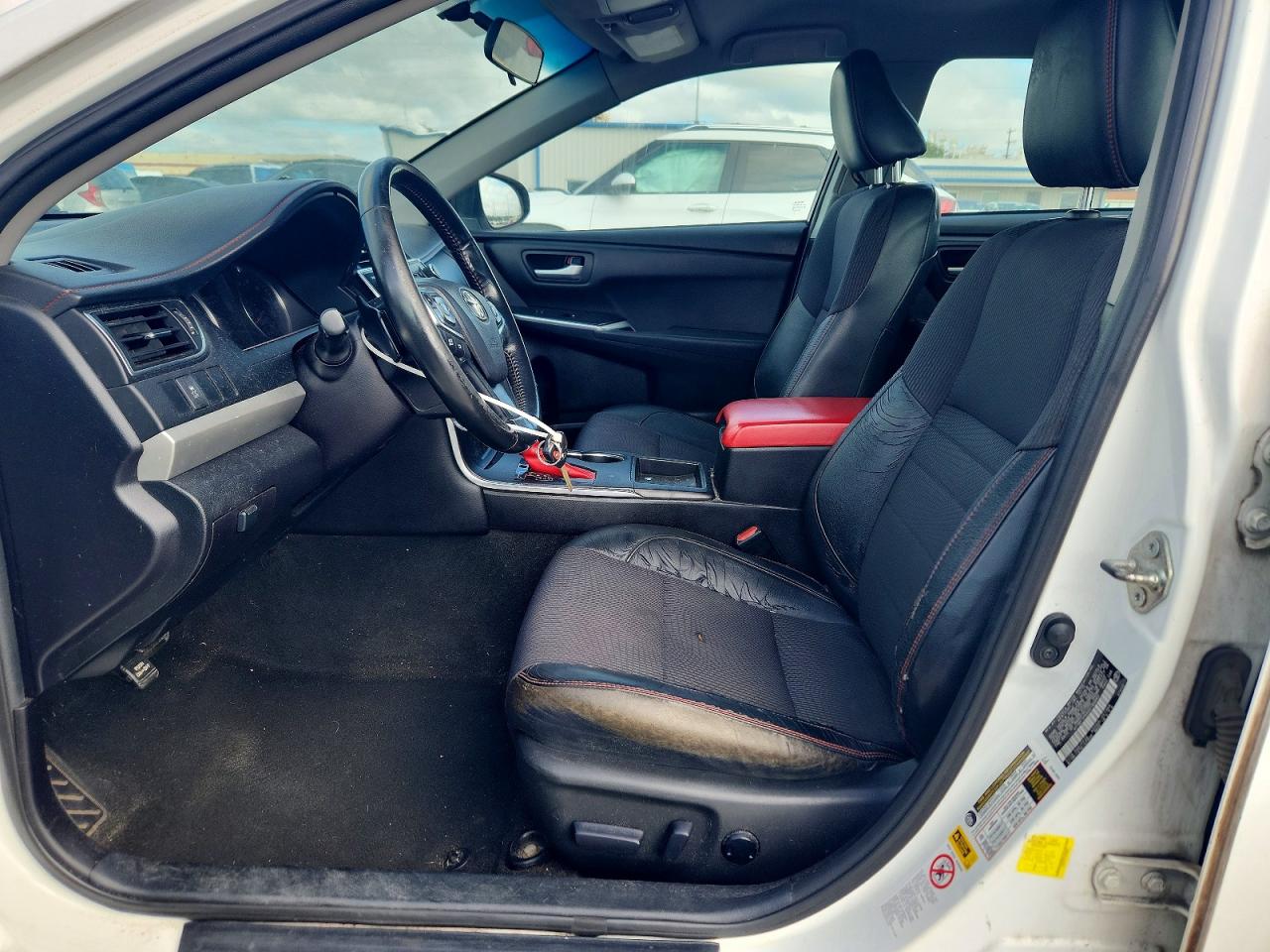2016 TOYOTA CAMRY