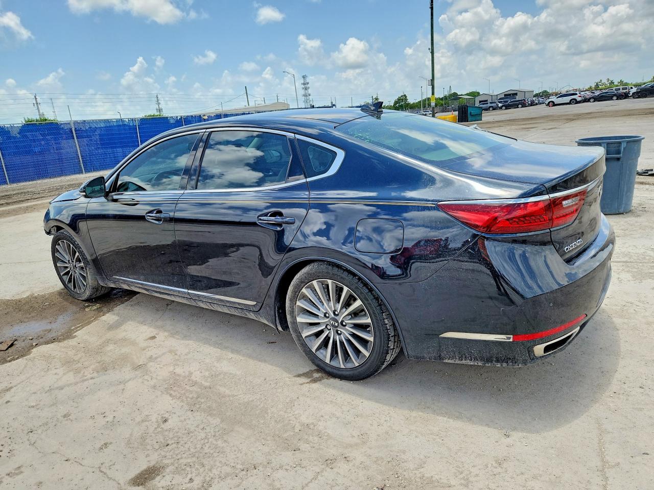2017 KIA CADENZA