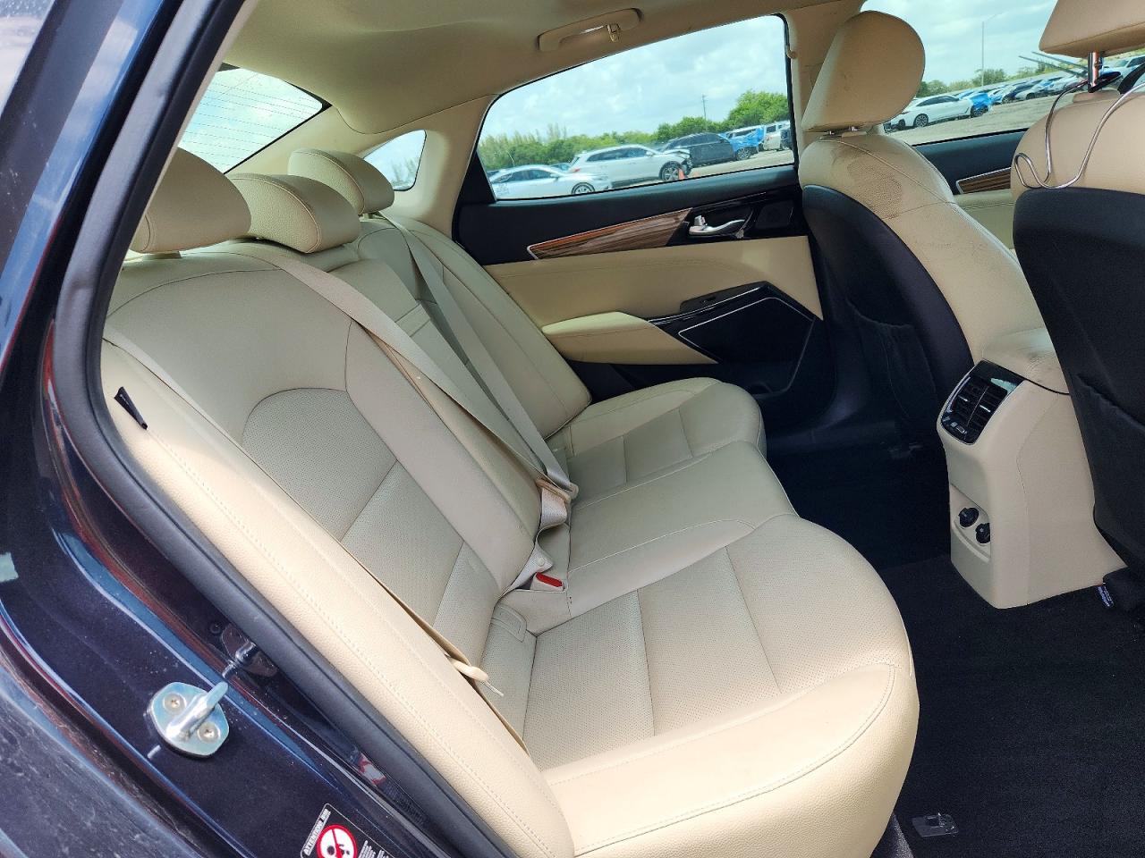 2017 KIA CADENZA