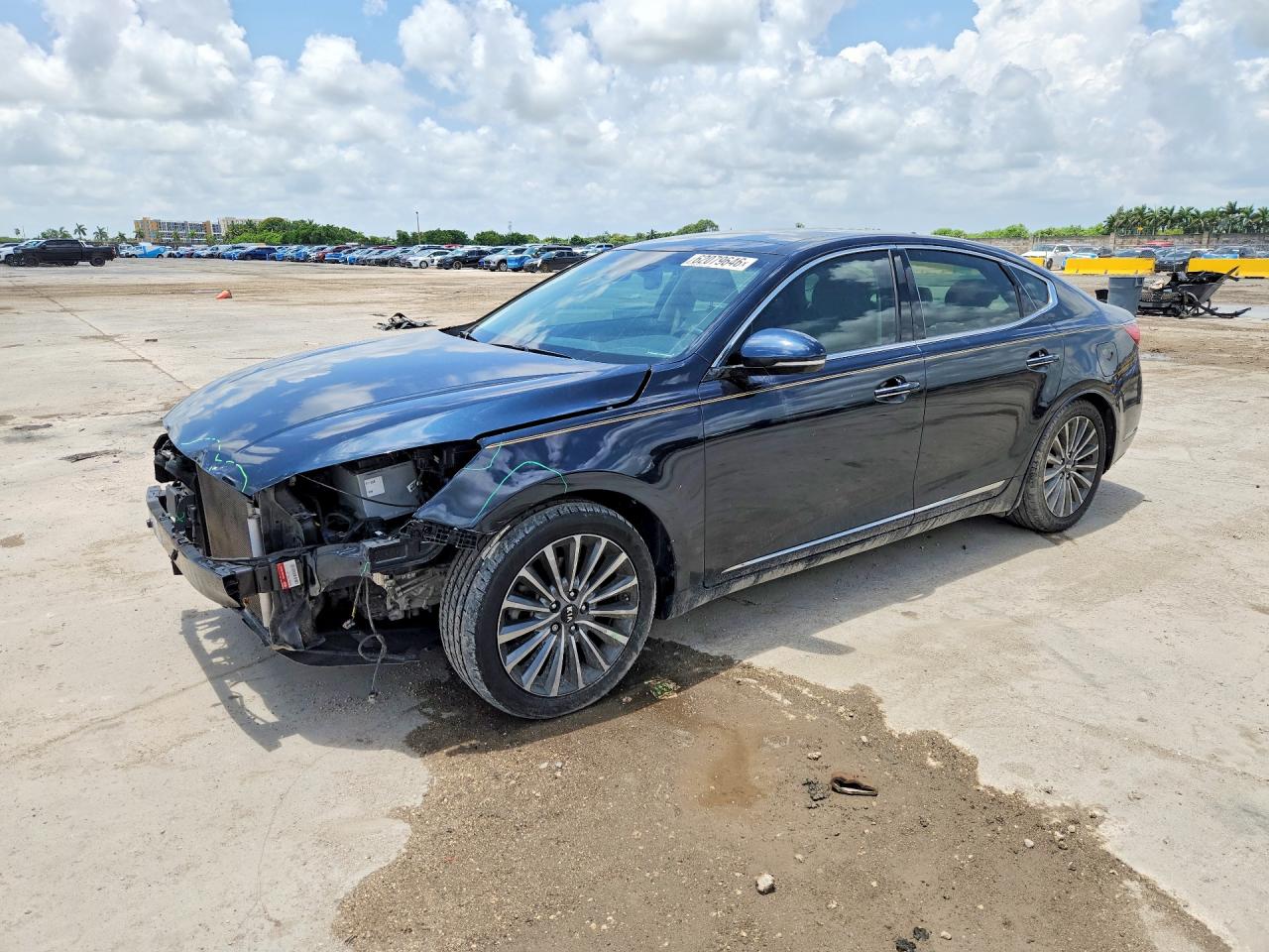 2017 KIA CADENZA