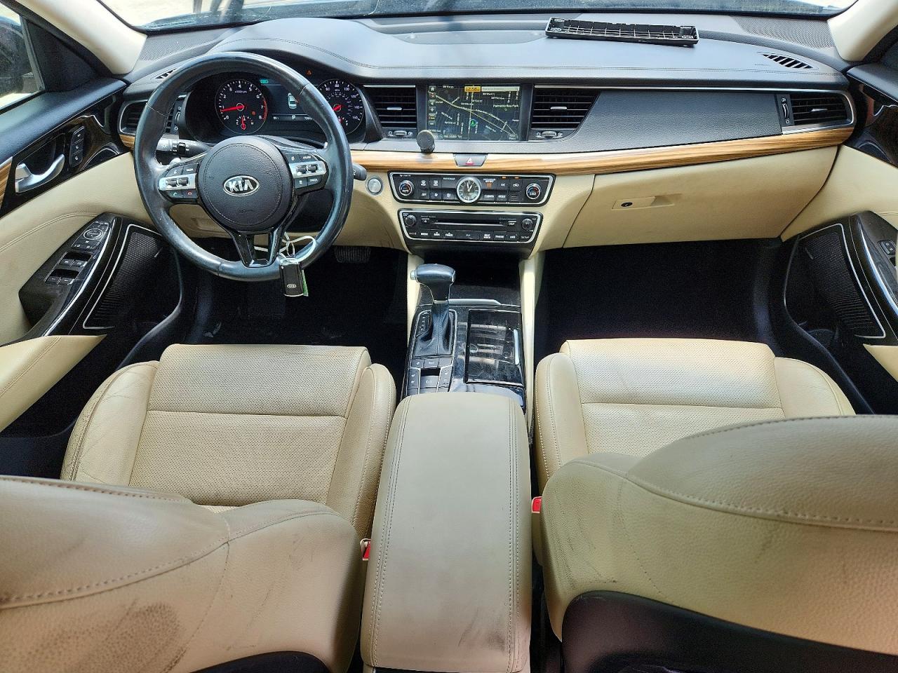 2017 KIA CADENZA