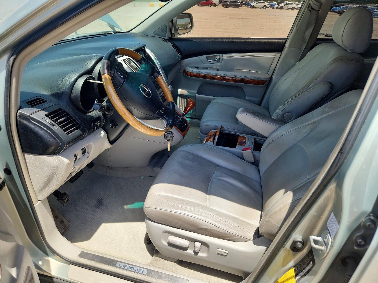 2006 LEXUS RX330