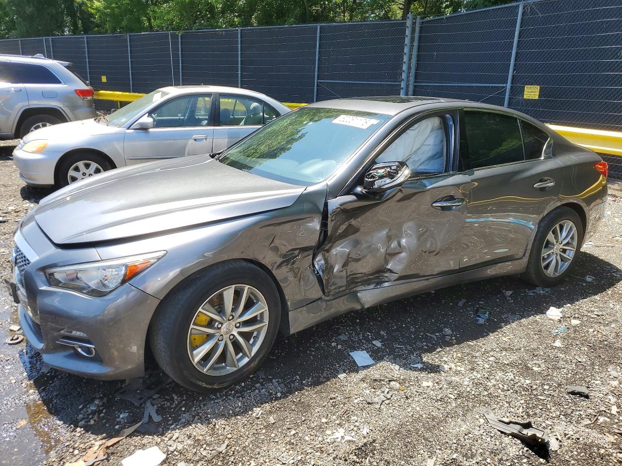2016 INFINITI Q50
