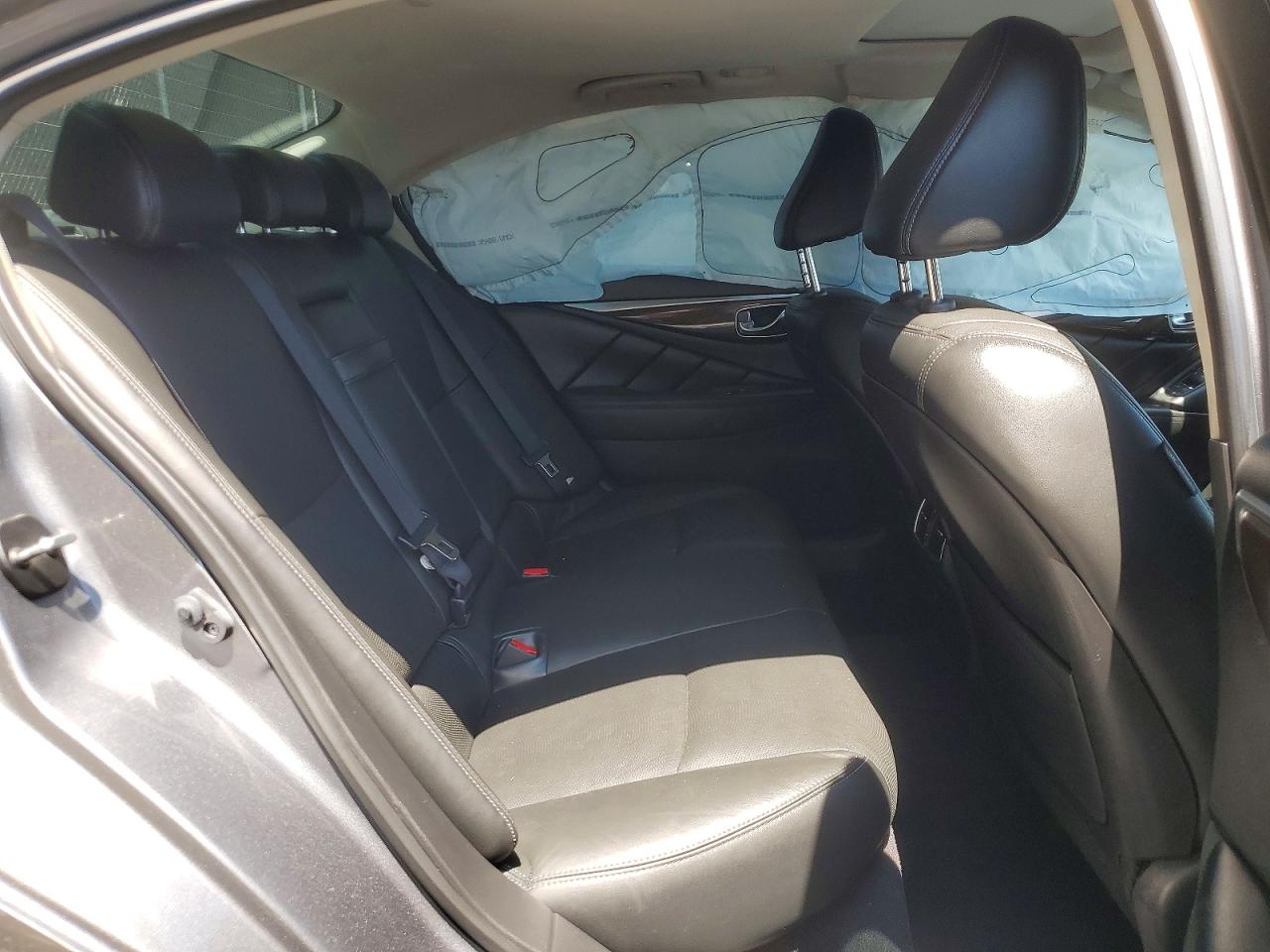 2016 INFINITI Q50