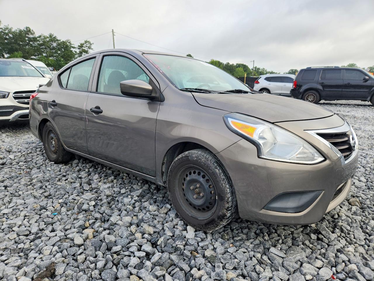 2017 NISSAN VERSA